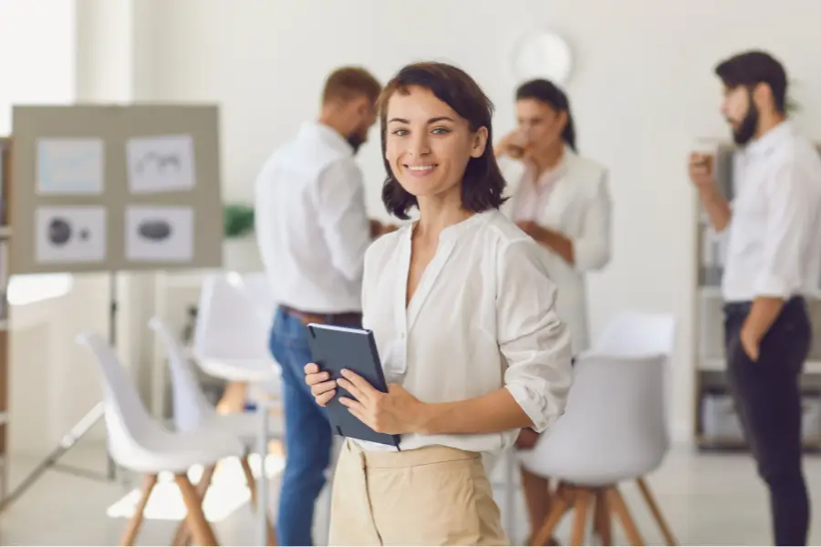 Perspectivas e Desafios das Mulheres nas Organizações Contemporâneas